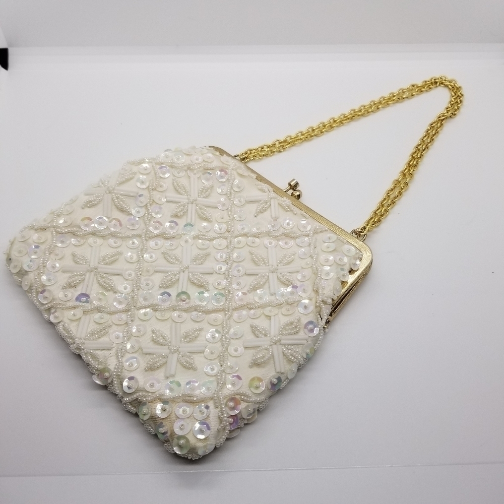 vintage ivory colored beaded and sequined evening bag with gold chain strap - Picture 2 of 8